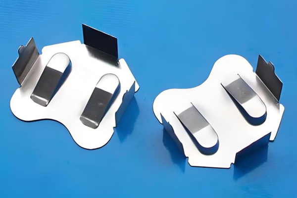 五金彈片臟污的類型、原因和處理方法